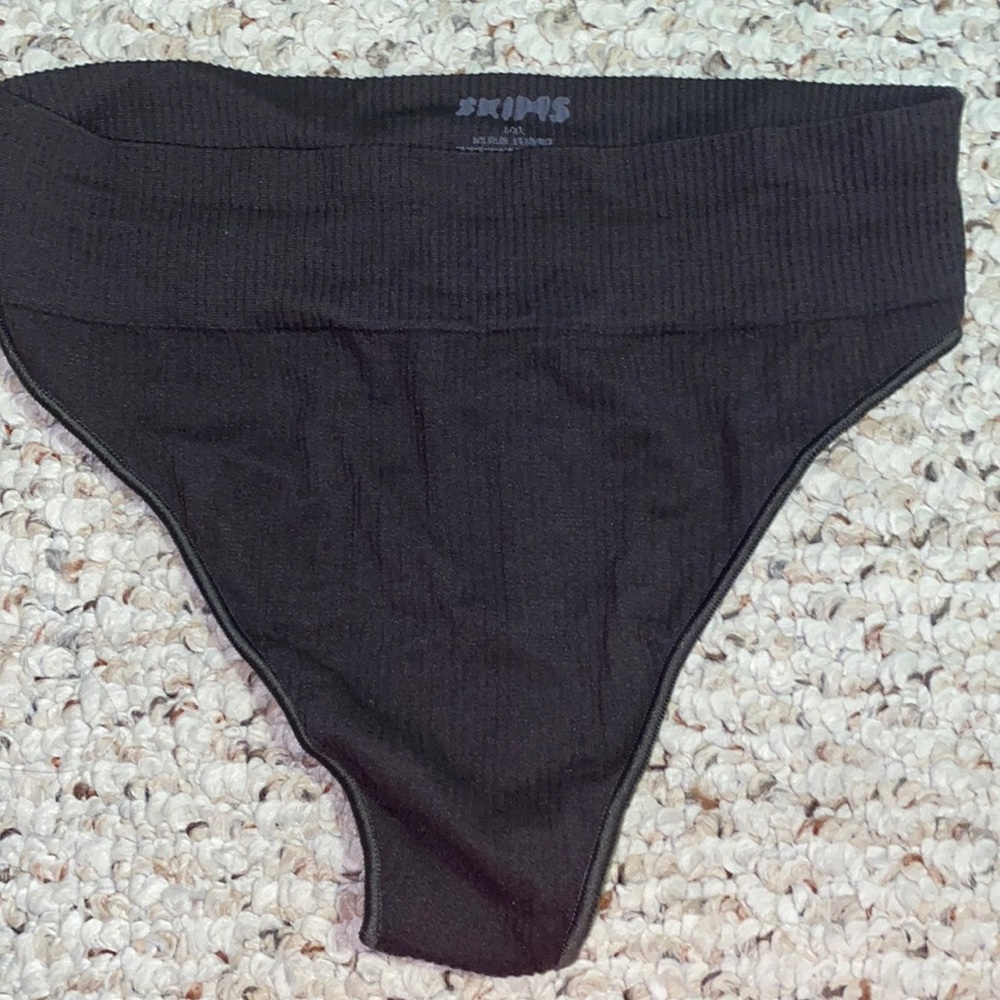 SKIMS Seamless rib thong